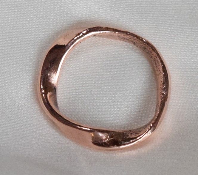 Anello in rame “Moebius”