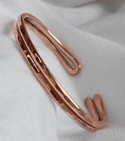 Bracciale in rame battuto “Lydia”