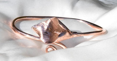 Bracciale in rame fiore Calla